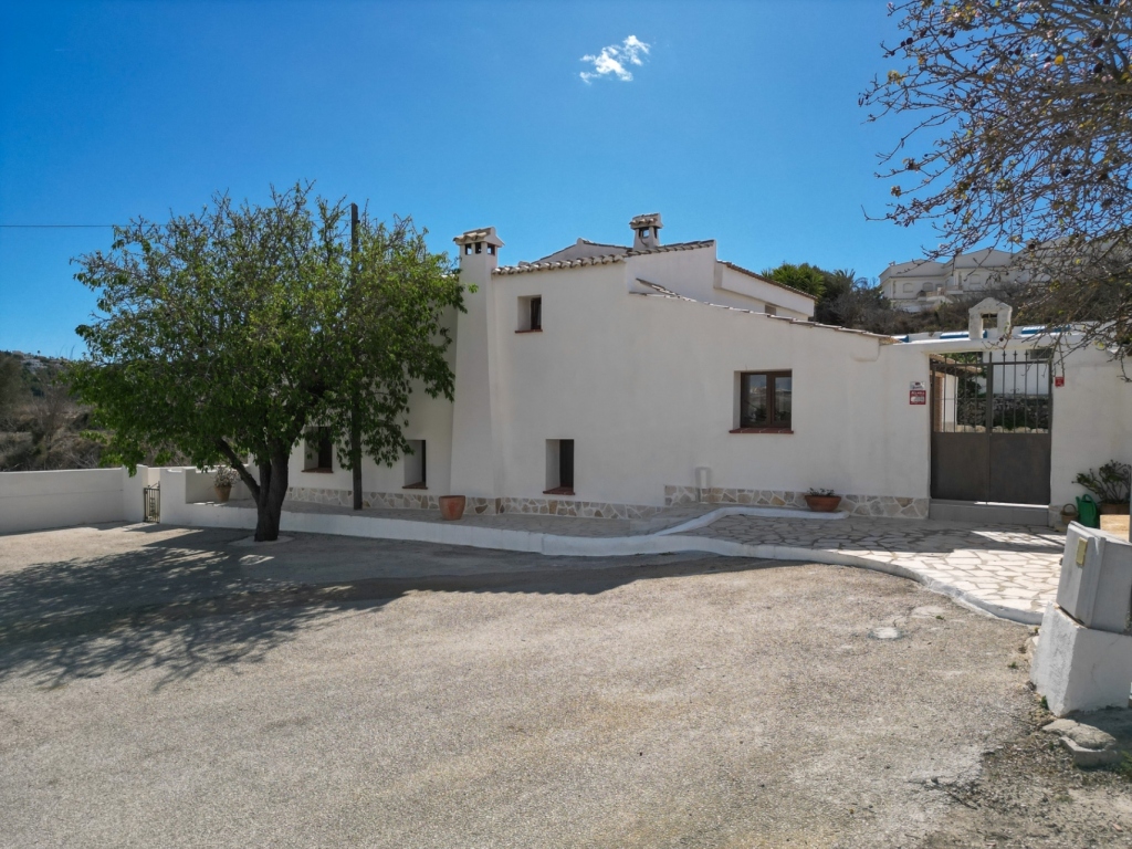 5 bed villa in Moraira