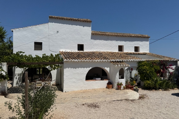 4 bed finca in Benitachell
