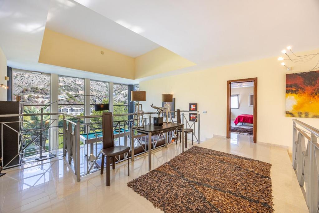 4 bed villa in Altea