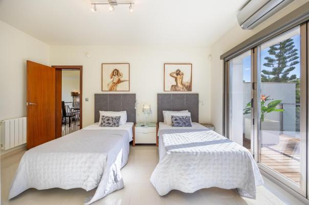 4 bed villa in Altea