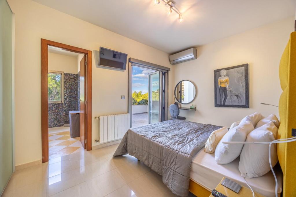 4 bed villa in Altea