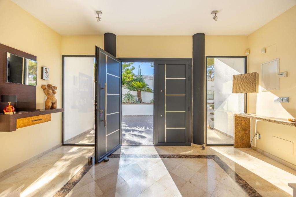 4 bed villa in Altea