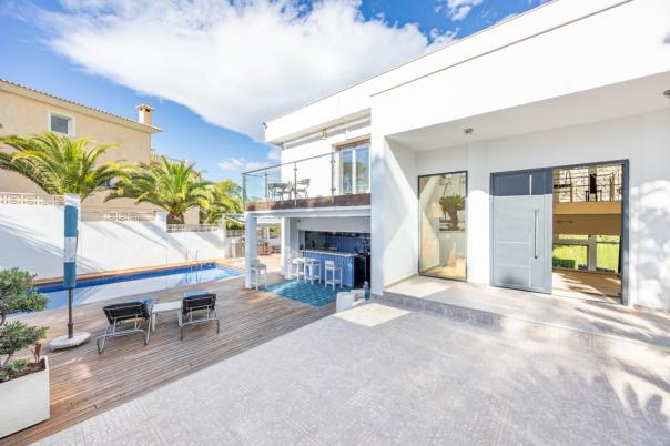 4 bed villa in Altea