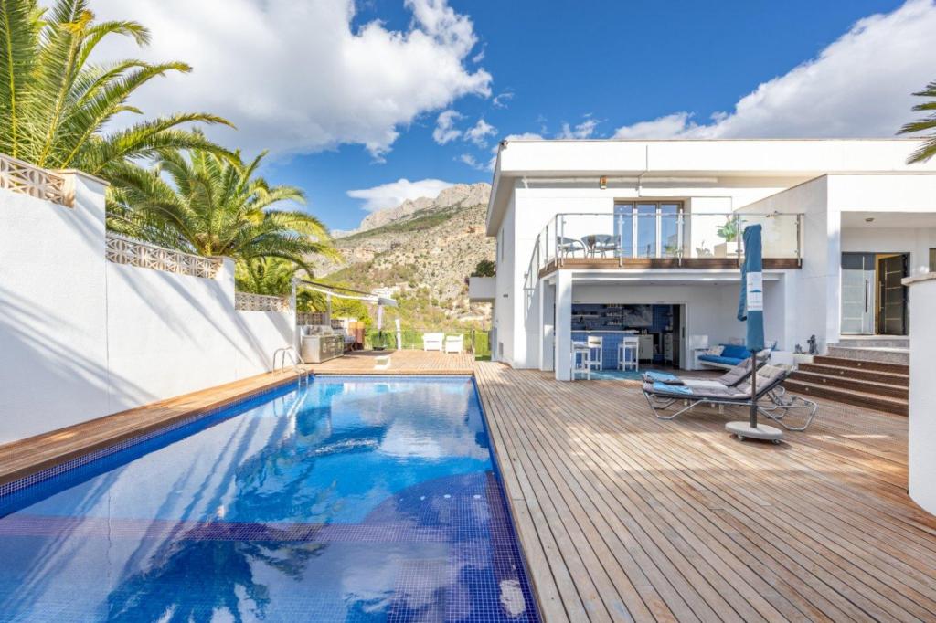 4 bed villa in Altea