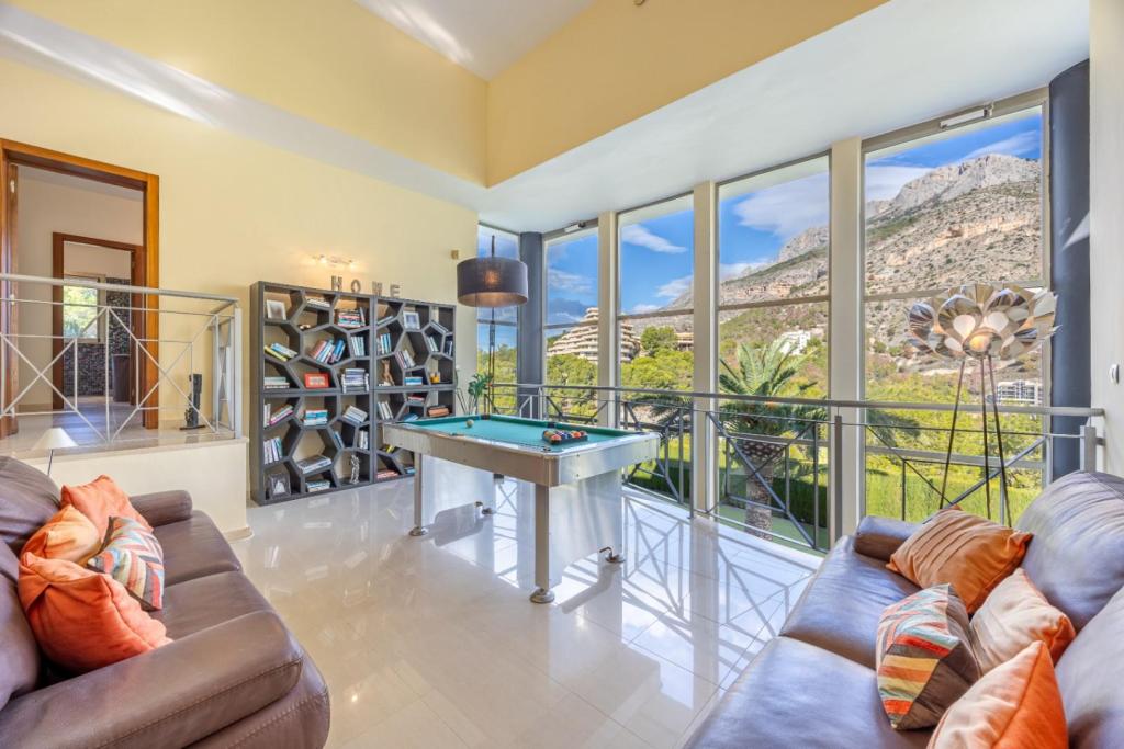 4 bed villa in Altea