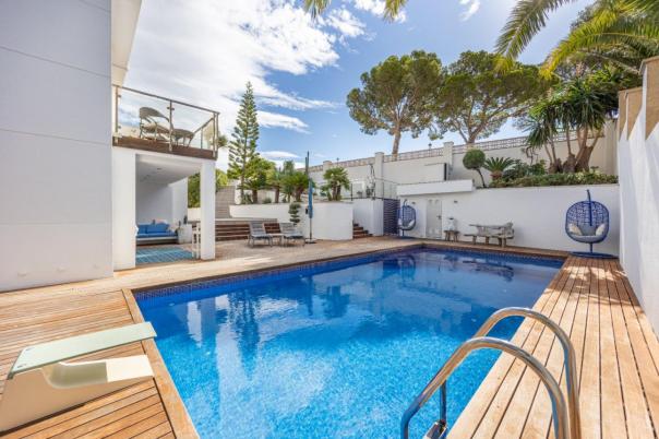 4 bed villa in Altea