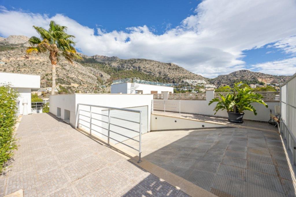 4 bed villa in Altea