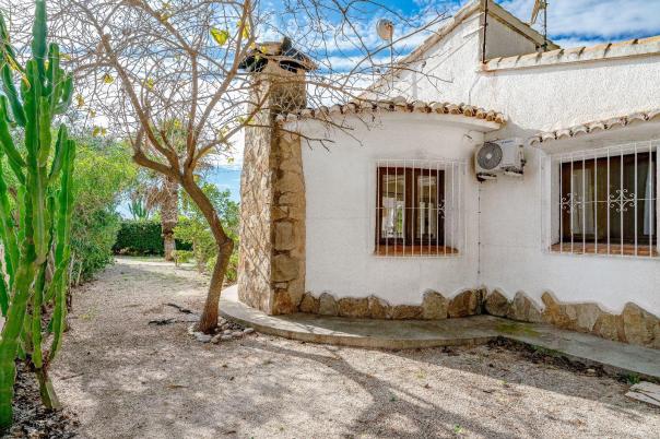 2 bed villas in Moraira