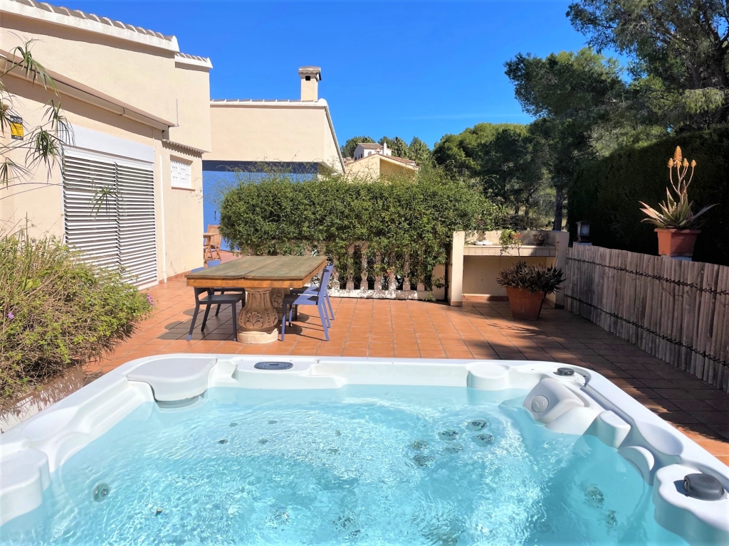 5 bed villa in Gandia