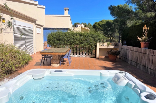 5 bed villa in Gandia