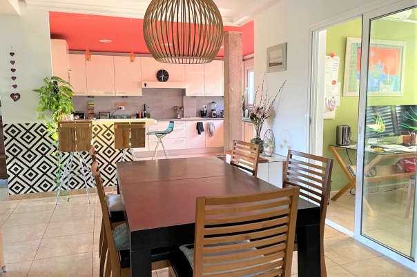 5 bed villa in Gandia
