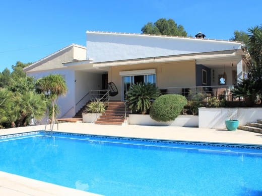 5 bed villa in Gandia
