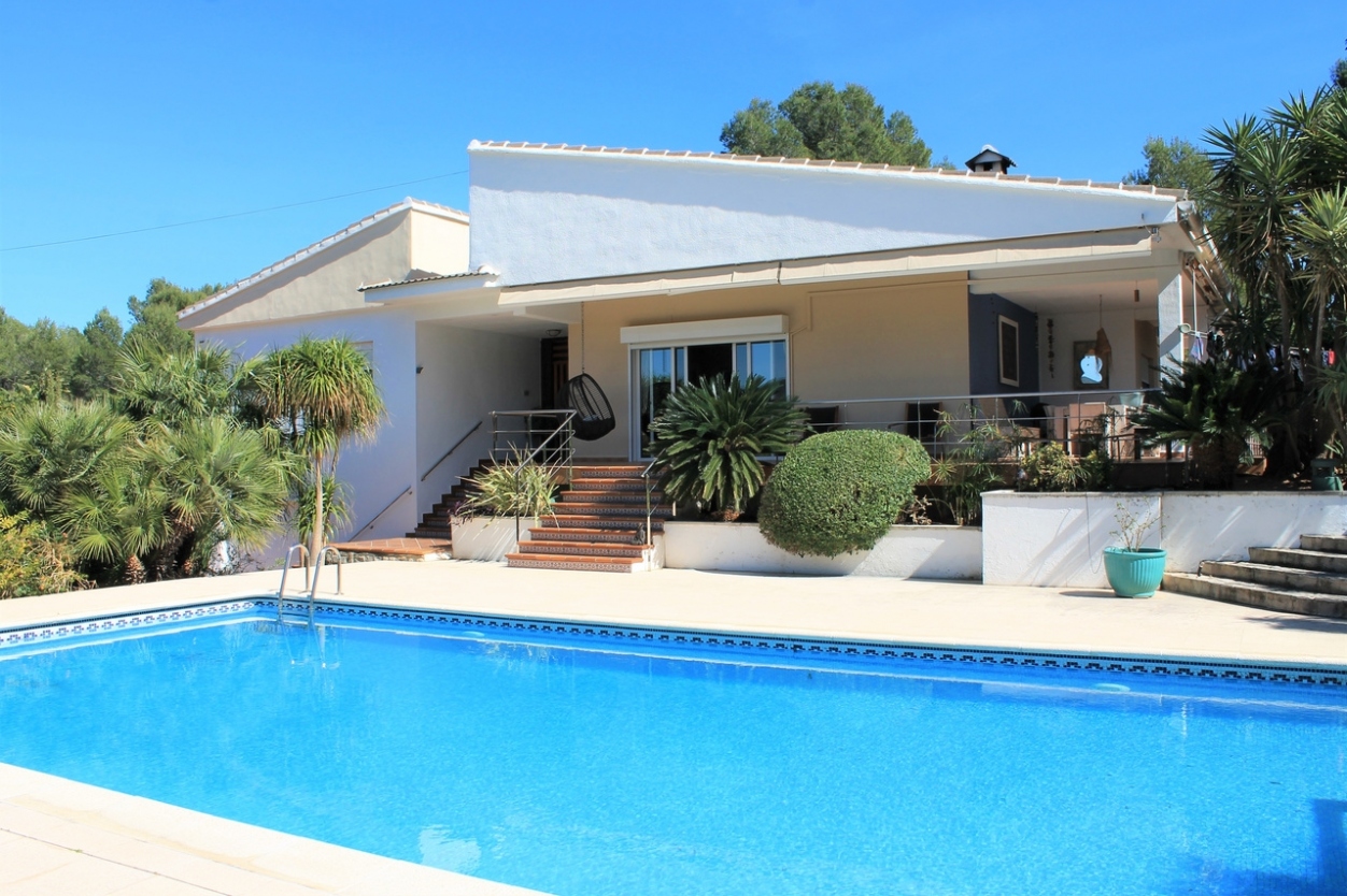 5 bed villa in Gandia