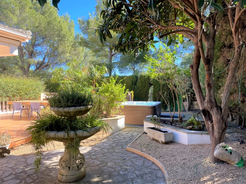 5 bed villa in Gandia