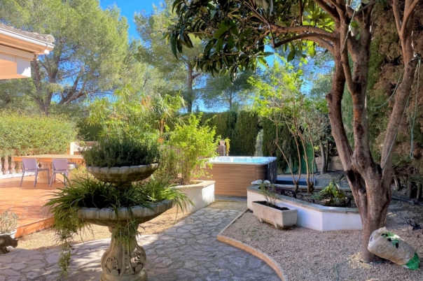 5 bed villa in Gandia