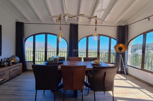 3 bed villa in Benidoleig