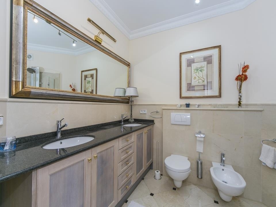 5 bed villa in Denia