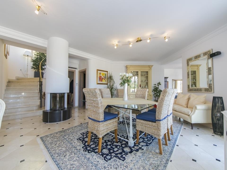 5 bed villa in Denia