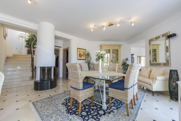 5 bed villa in Denia