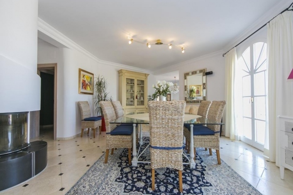 5 bed villa in Denia