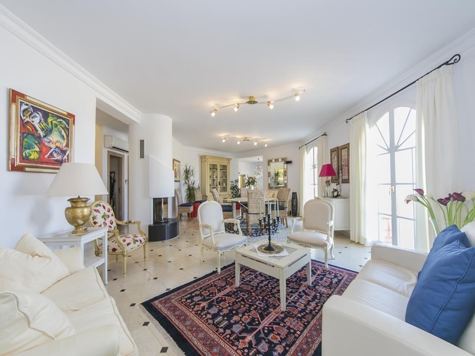 5 bed villa in Denia