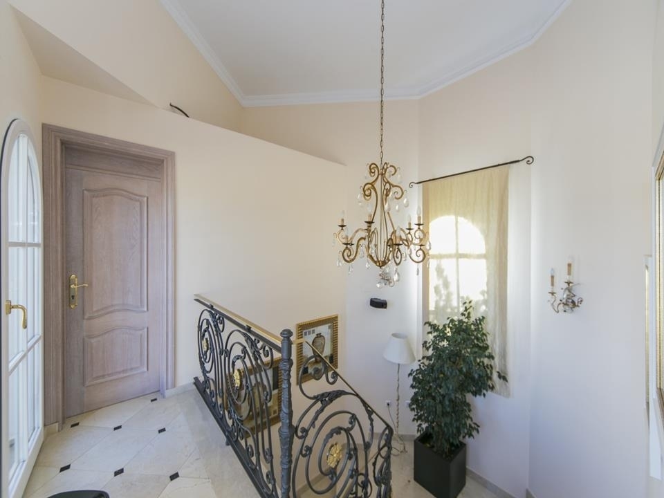 5 bed villa in Denia