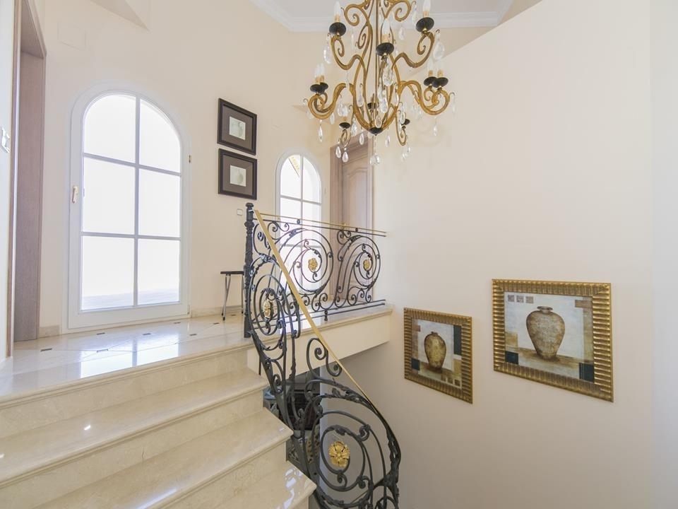 5 bed villa in Denia