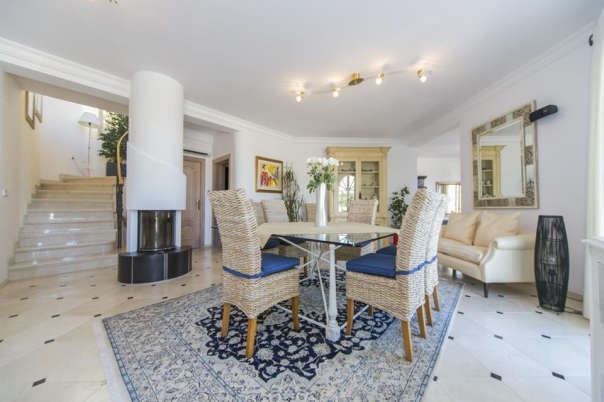 5 bed villa in Denia