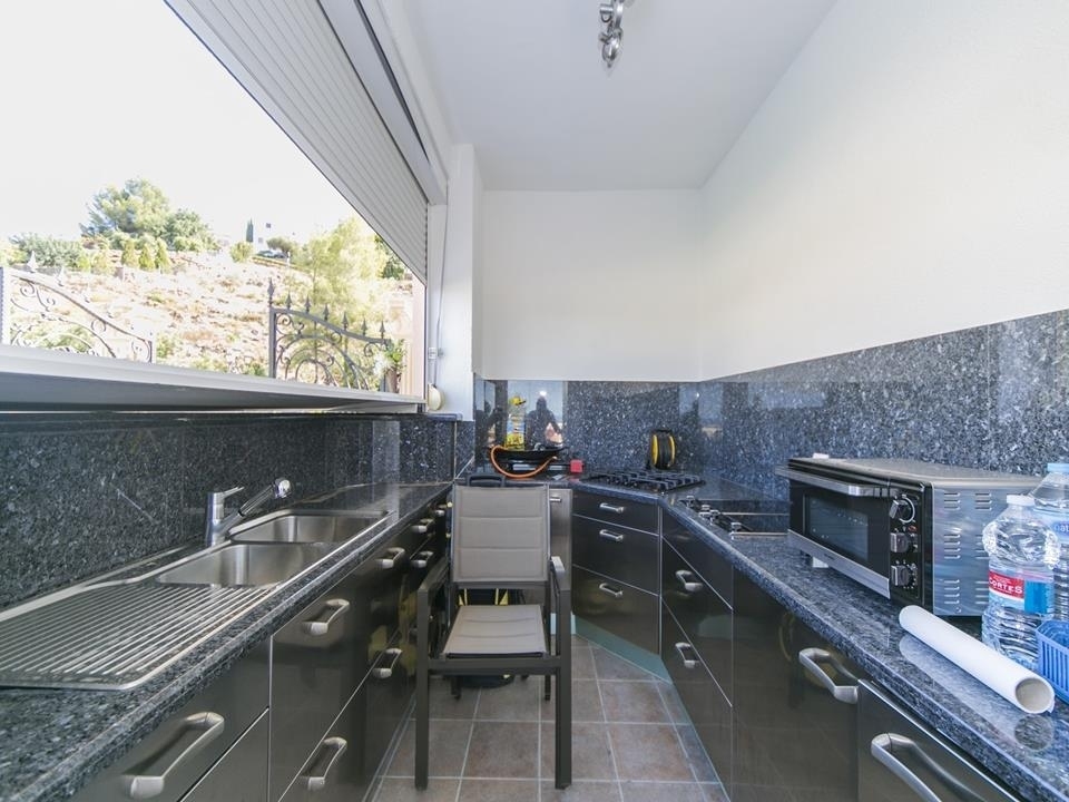 5 bed villa in Denia