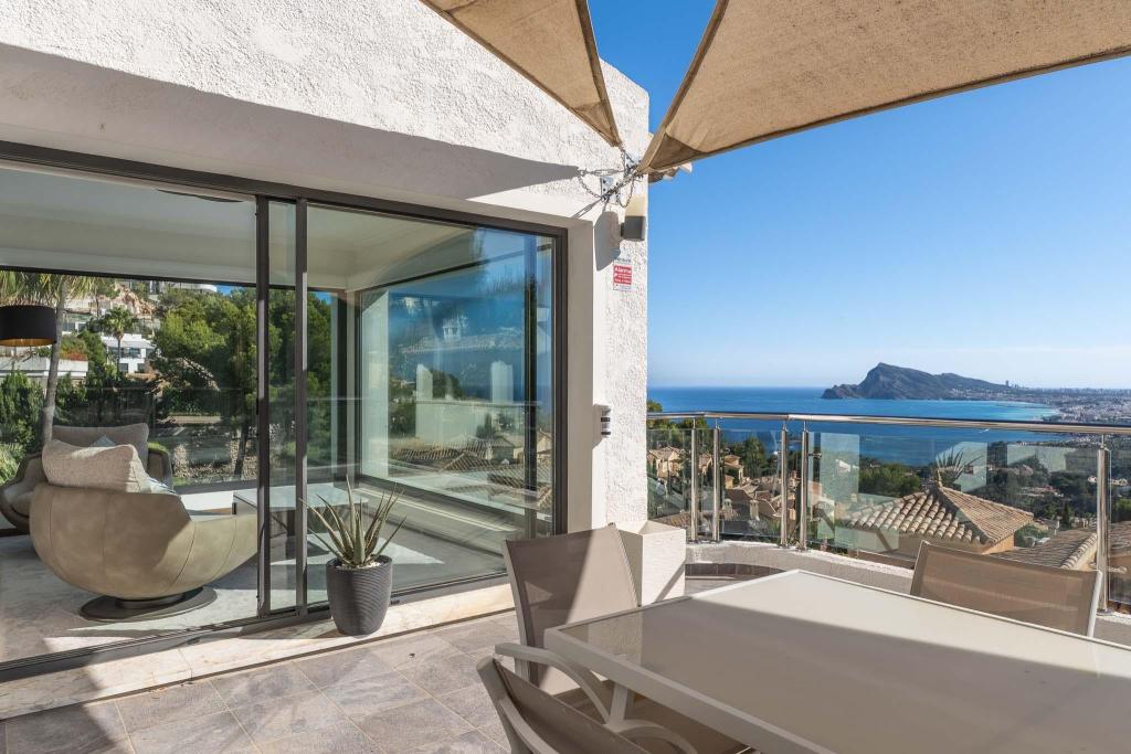 5 bed villa in Altea