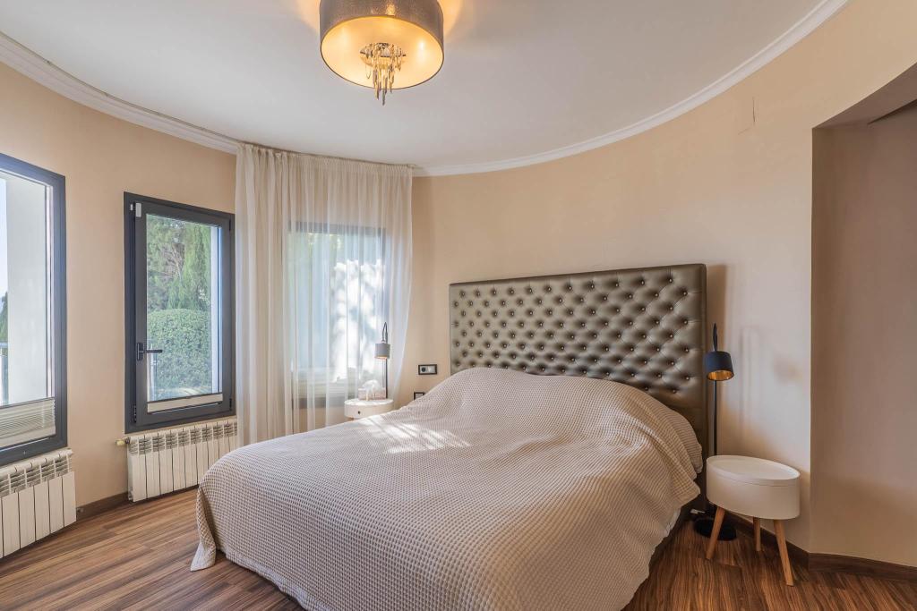 5 bed villa in Altea