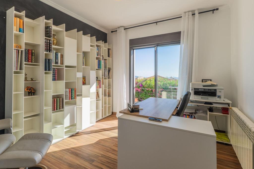 5 bed villa in Altea