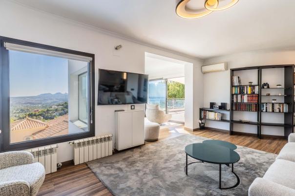 5 bed villa in Altea