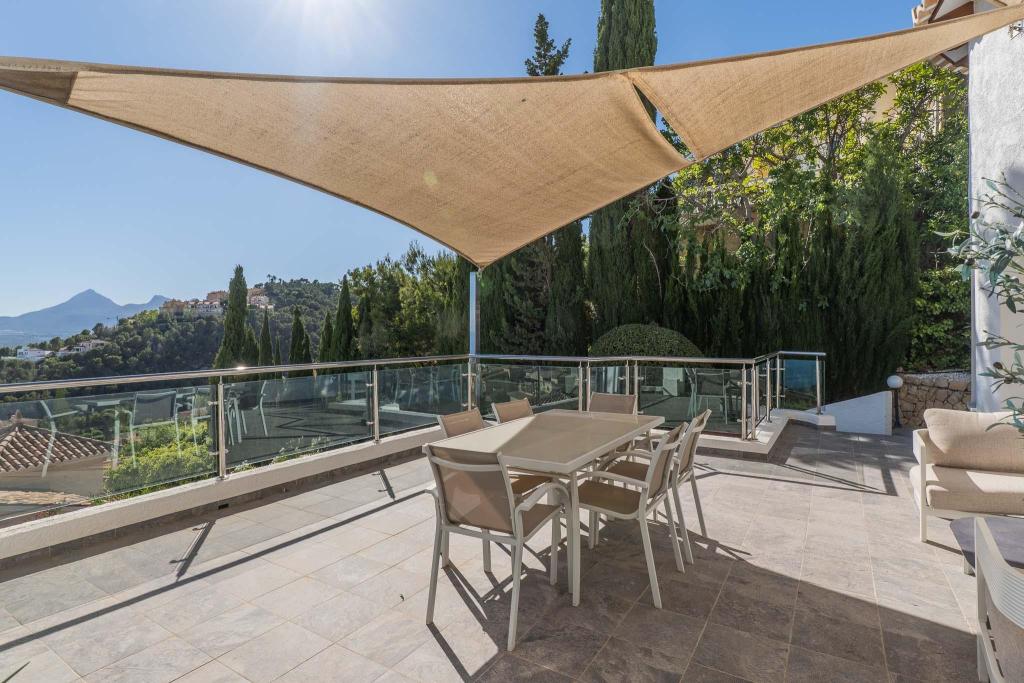 5 bed villa in Altea