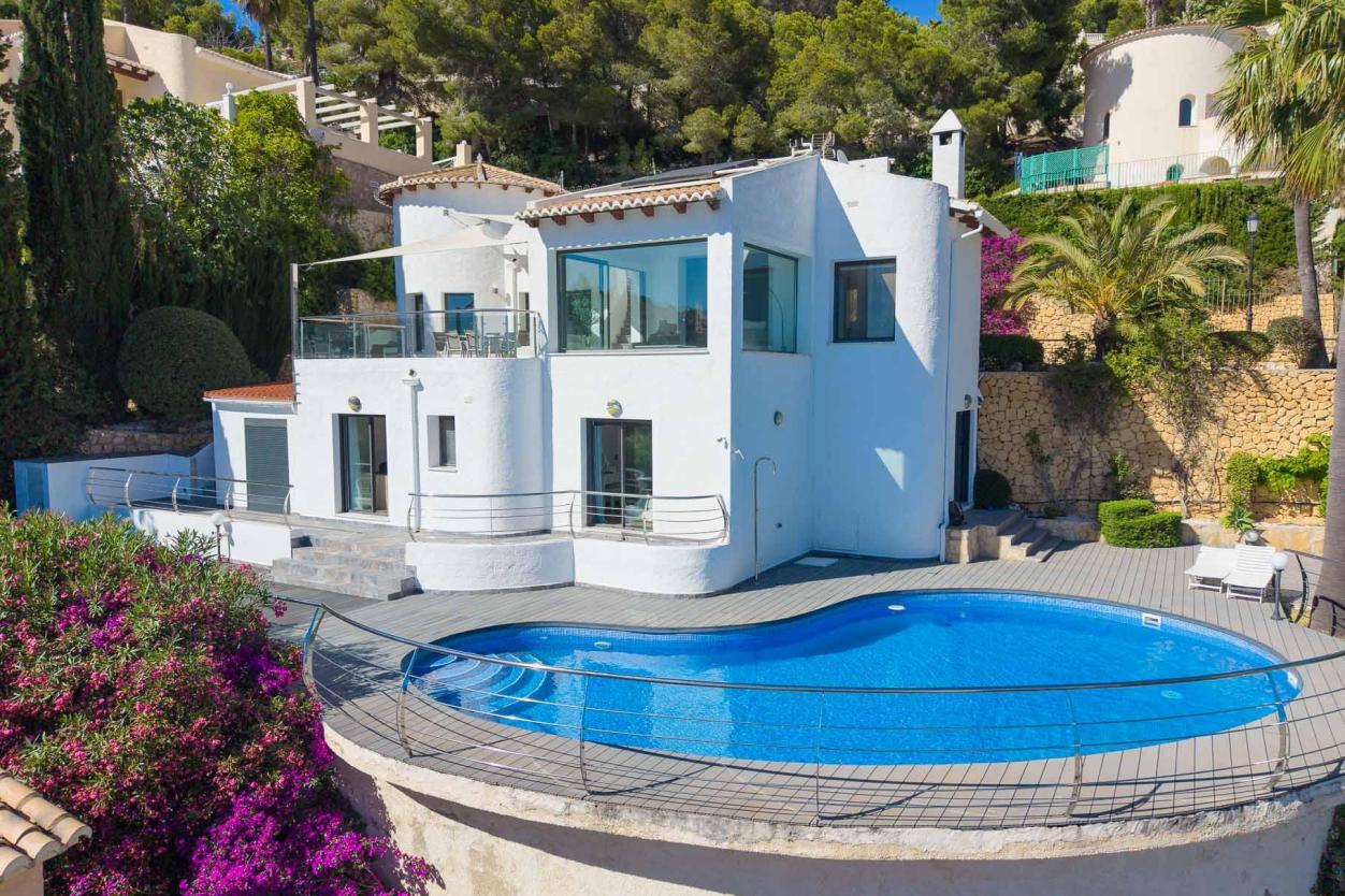 5 bed villa in Altea