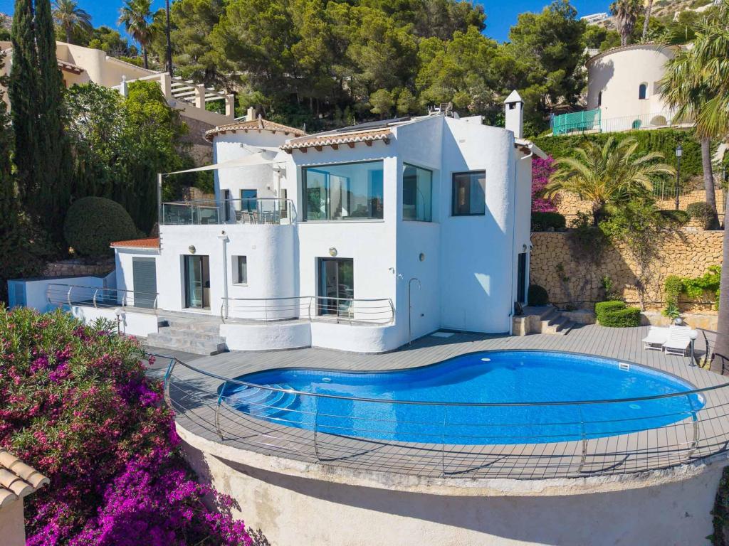 5 bed villa in Altea