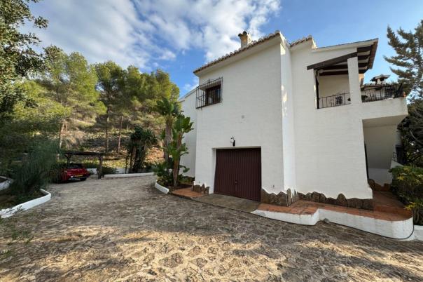 4 bed villa in Moraira