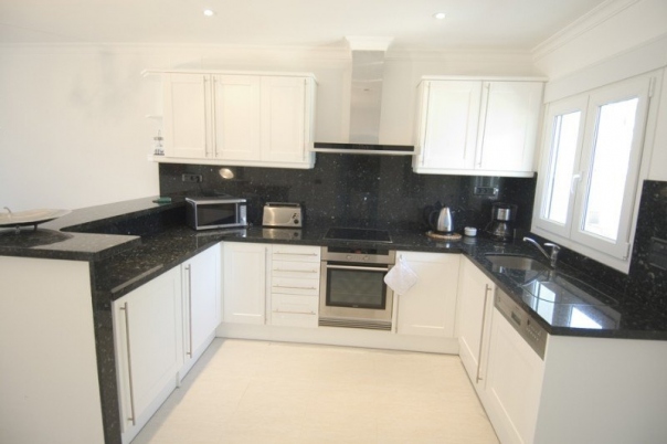 2 bed apartment in Benissa