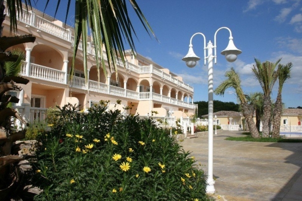 2 bed apartment in Benissa