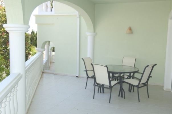 2 bed apartment in Benissa