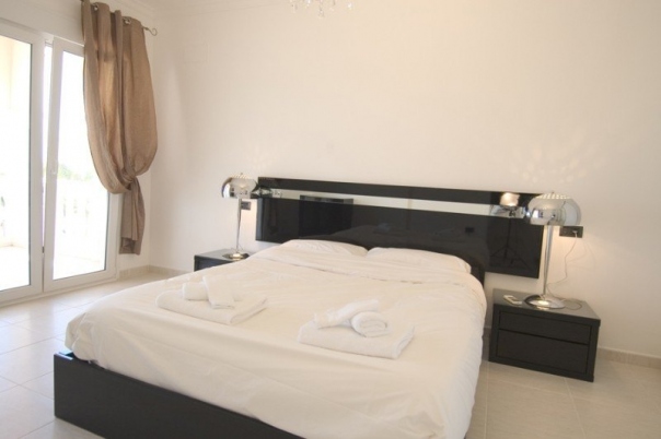 2 bed apartment in Benissa