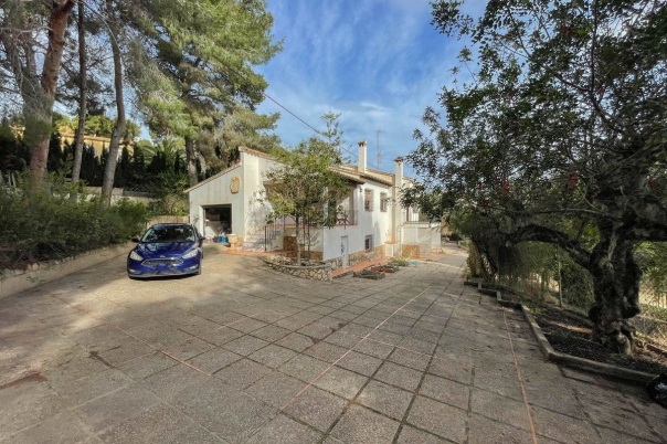 6 bed casa / chalet in Benissa