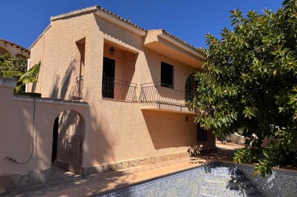 3 bed villa in Moraira