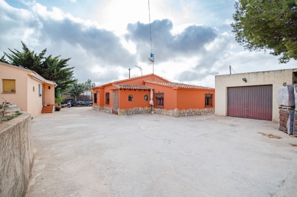 4 bed finca in Benissa