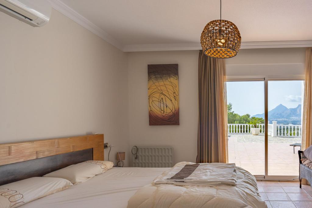 4 bed villa in Altea