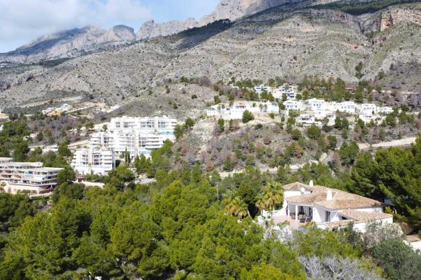4 bed villa in Altea