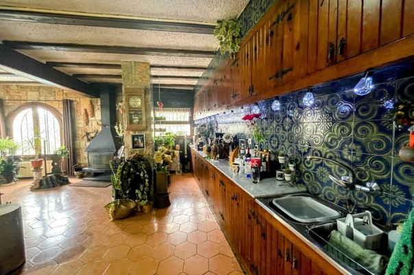 4 bed casa / chalet in Benissa