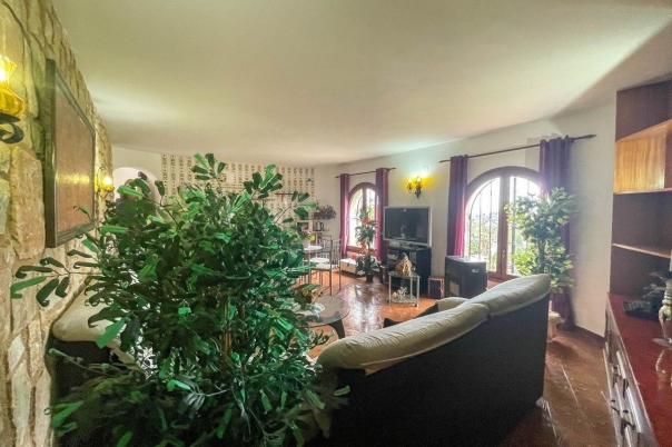4 bed casa / chalet in Benissa