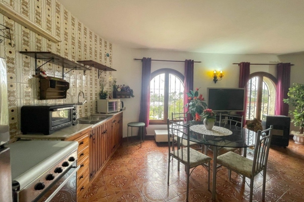 4 bed casa / chalet in Benissa