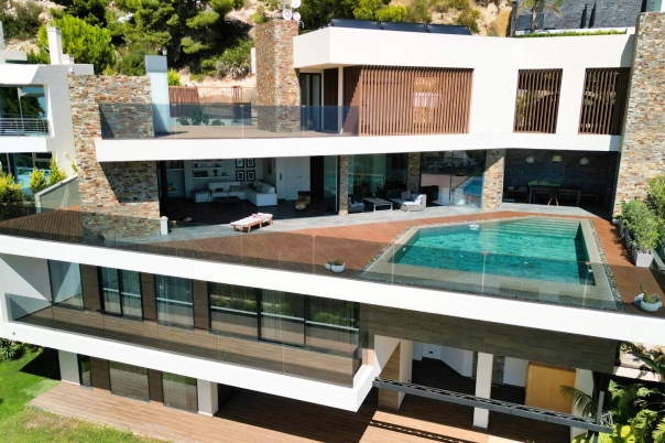 4 bed villa in Altea